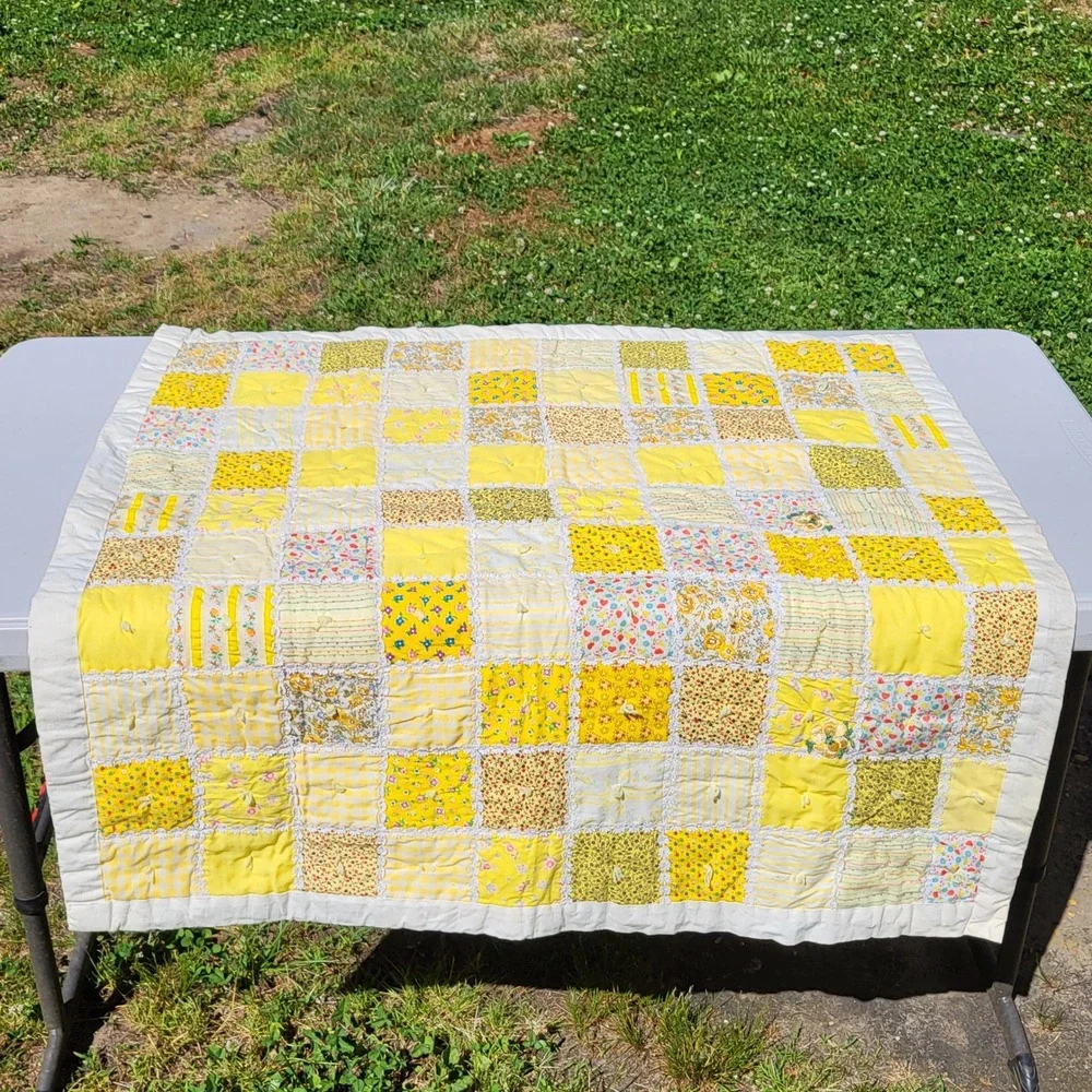N/A cheerful yellow